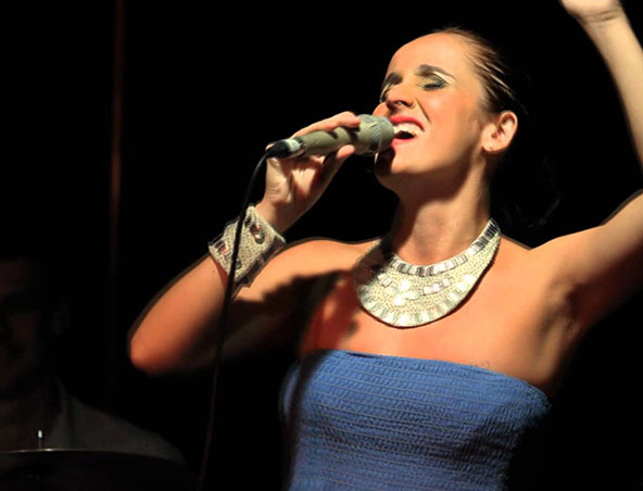 Juliana Areias Perth Singer - Brazilian Bands - Entertainers